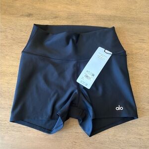 ALO Yoga High-Waist Airlift Shorts - Black